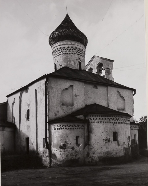 Церковь Сергия Радонежского с Залужья, Псков (Псков, город, Псковская область). архивная фотография, Вид с юго-востока. Фото 1941 г., периода немецкой оккупации Пскова (архив города Марбурга, Германия)