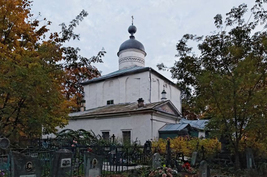 Псков. Церковь Жён-мироносиц на Завеличье. фасады
