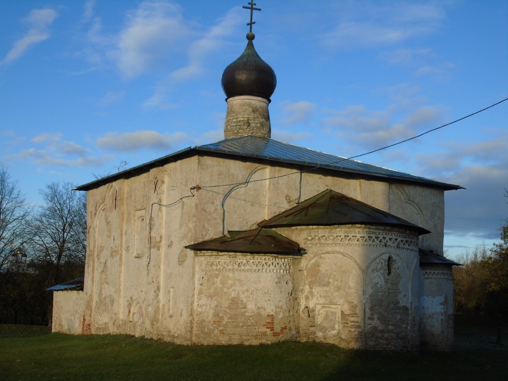 Псков. Церковь Космы и Дамиана с Гремячей Горы. фасады