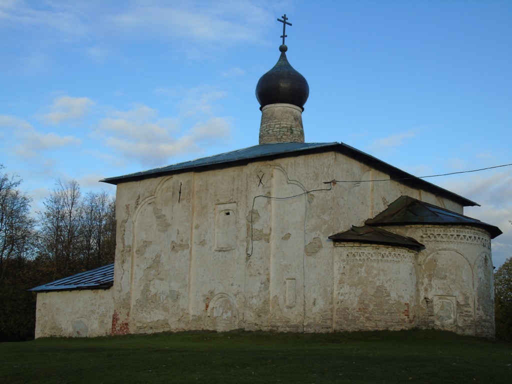 Псков. Церковь Космы и Дамиана с Гремячей Горы. фасады