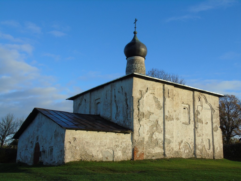 Псков. Церковь Космы и Дамиана с Гремячей Горы. фасады