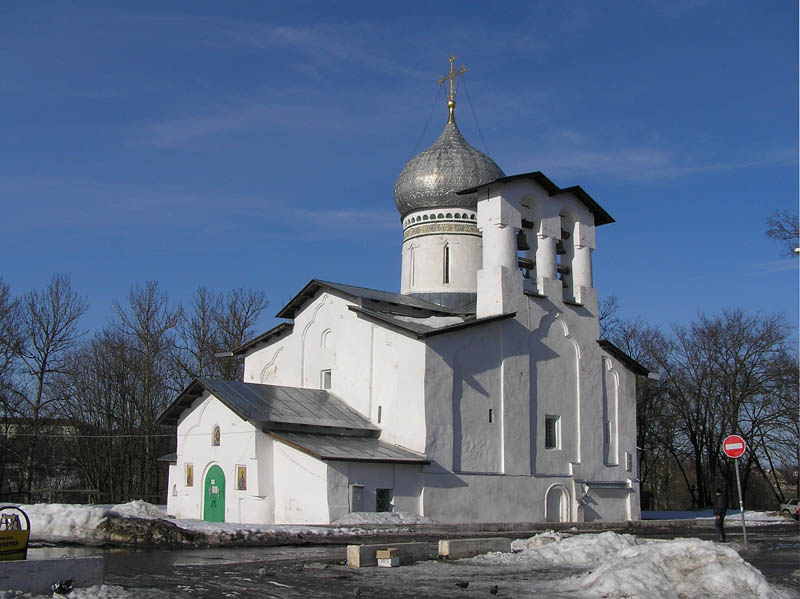 Псков. Церковь Петра и Павла с Буя. общий вид в ландшафте