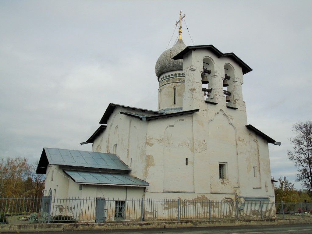 Псков. Церковь Петра и Павла с Буя. фасады