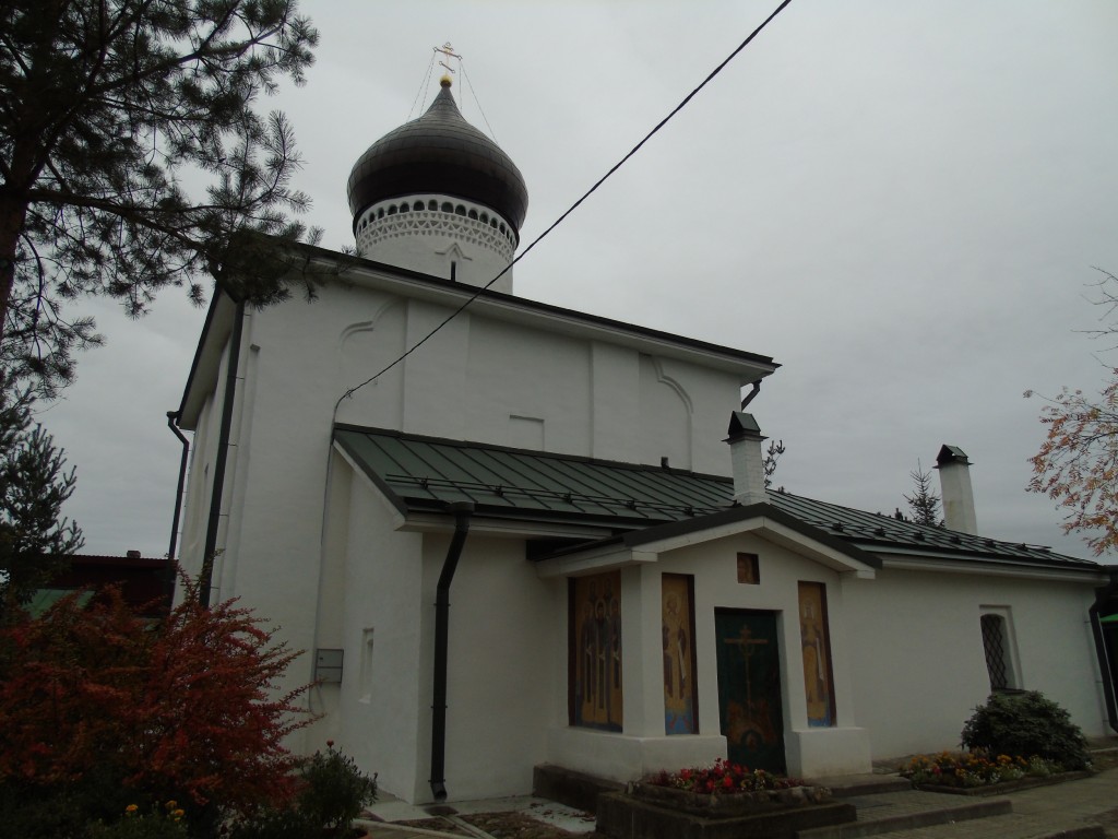 Псков. Церковь Константина и Елены. фасады