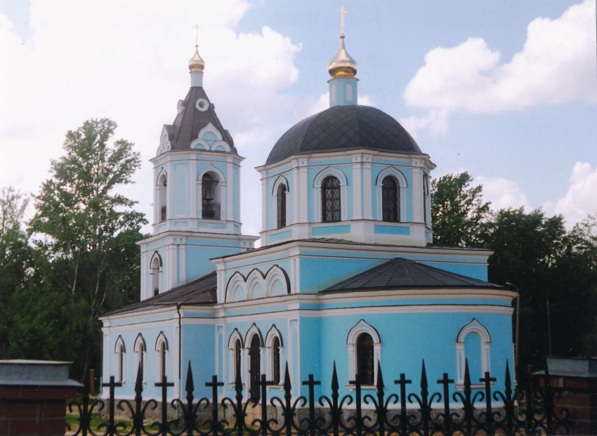 Церковь Рождества Пресвятой Богородицы в Капотне, Капотня (Юго-Восточный административный округ (ЮВАО), г. Москва). фасады