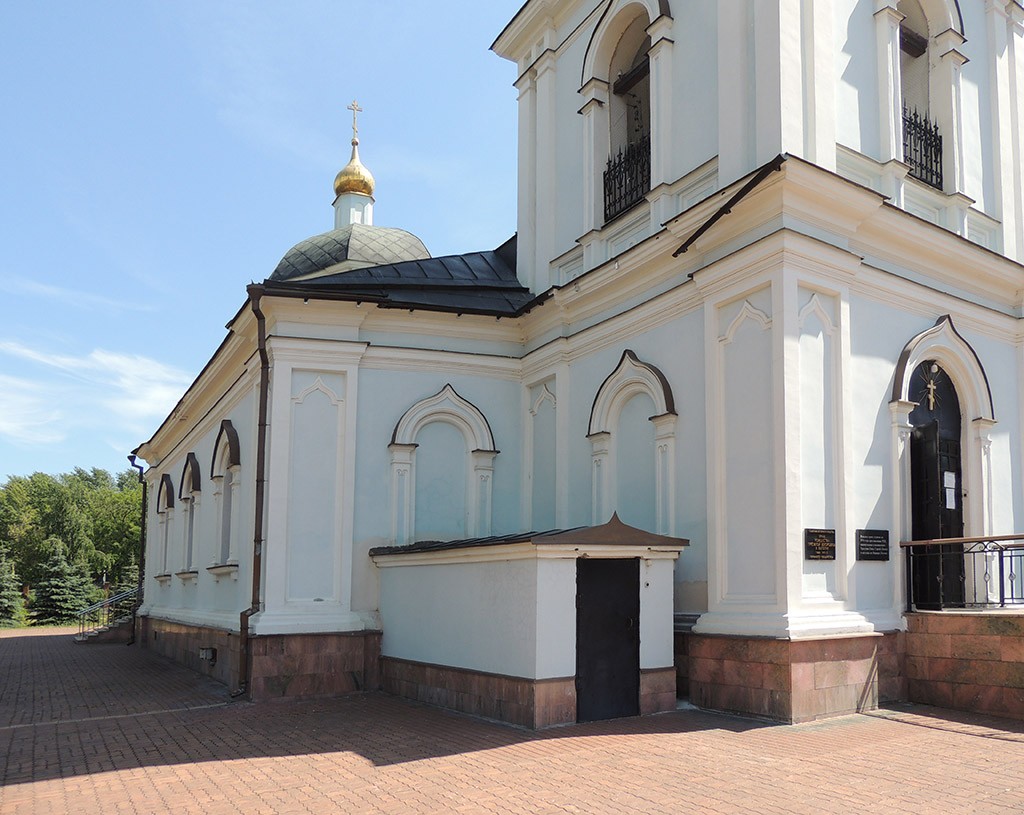 Церковь Рождества Пресвятой Богородицы в Капотне, Капотня (Юго-Восточный административный округ (ЮВАО), г. Москва). архитектурные детали, Вход в подклет с северной стороны колокольни