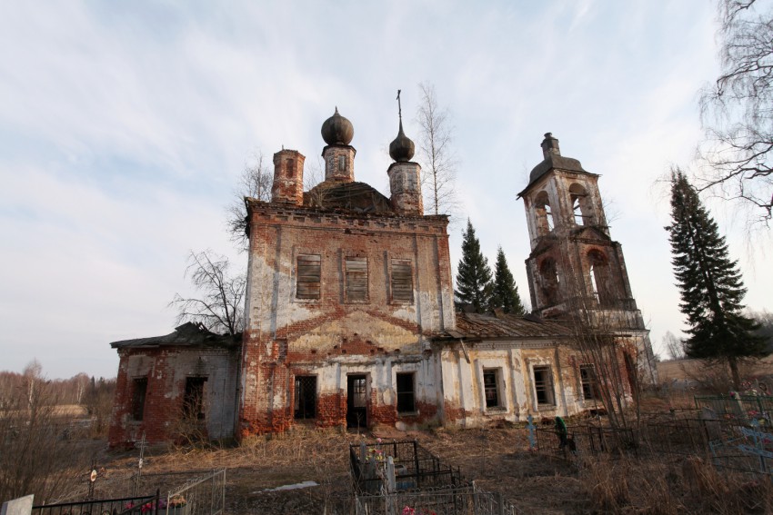 Церковь Успения Пресвятой Богородицы, Петровское (Даниловский район, Ярославская область). фасады