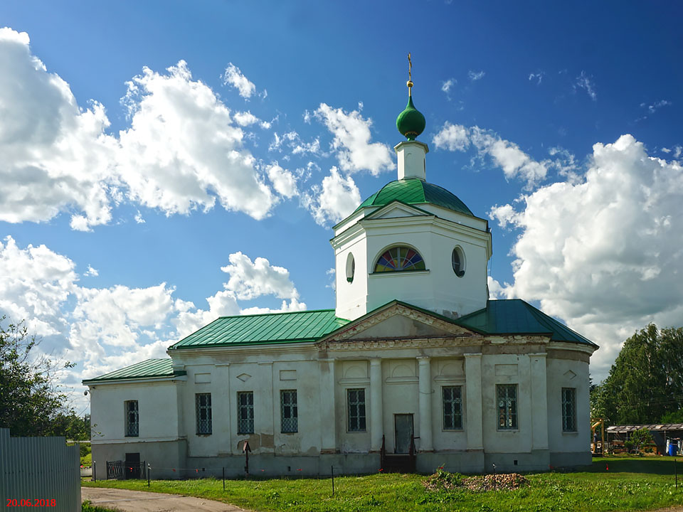 Львы. Церковь Петра митрополита Московского. фасады