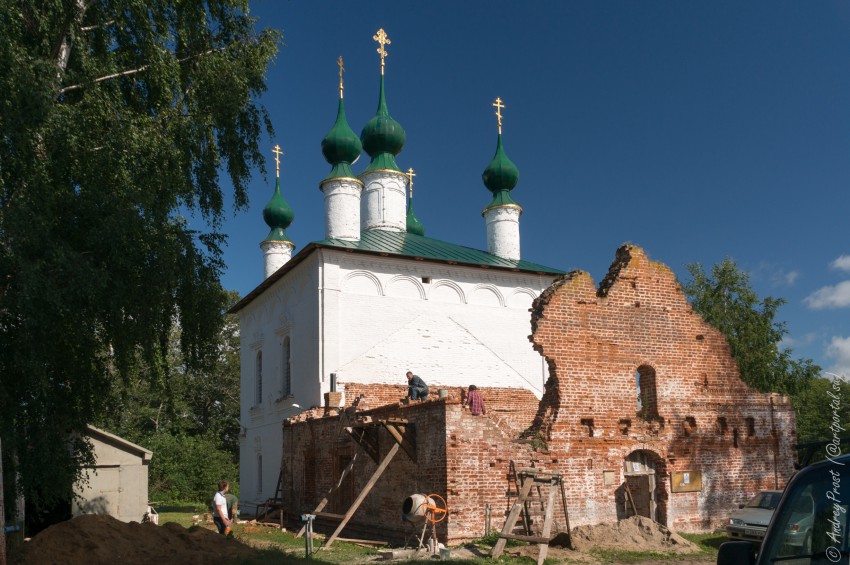 Гавшинка. Церковь Спаса Нерукотворного Образа. фасады, Ремонтные работы