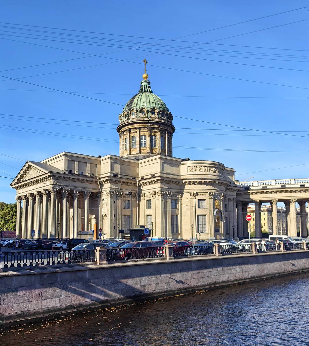 Кафедральный собор Казанской иконы Божией Матери, Центральный район (Санкт-Петербург, г. Санкт-Петербург). фасады