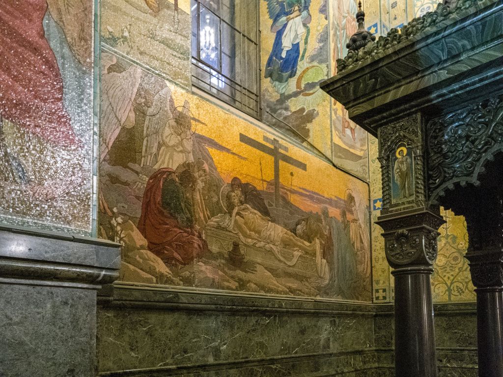 Собор Воскресения Христова, Центральный район (Санкт-Петербург, г. Санкт-Петербург). интерьер и убранство, Сюжет мозаики: Положение во гроб