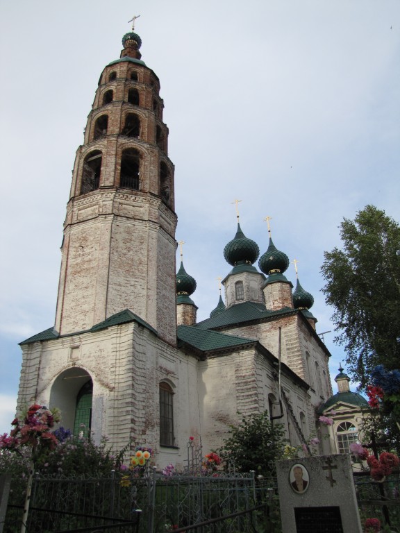 Горинское. Церковь Троицы Живоначальной. фасады