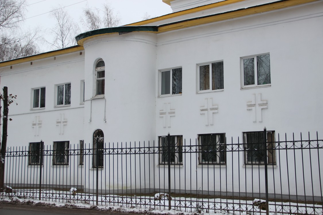 Семибратово. Церковь Серафима Саровского. фасады