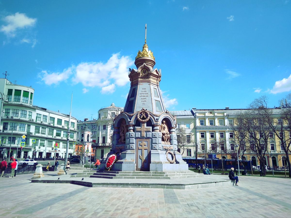 Часовня Александра Невского и иконы Божией Матери 