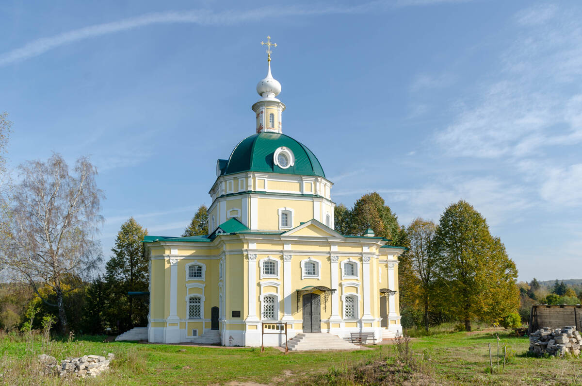Церковь Михаила Архангела, Тараканово (Солнечногорский городской округ, Московская область). общий вид в ландшафте