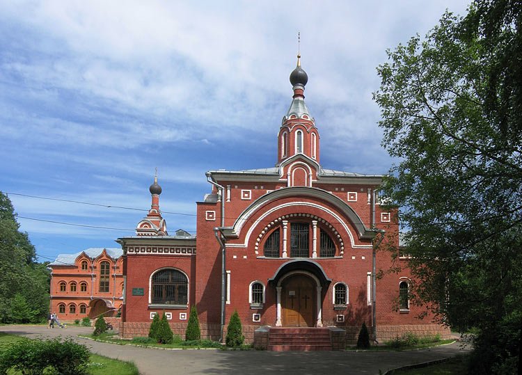 Сходня. Церковь Троицы Живоначальной. фасады