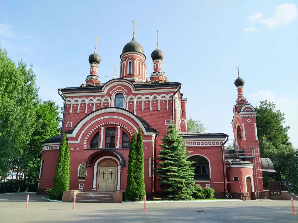 Церковь Троицы Живоначальной, Сходня (Химкинский городской округ, Московская область). фасады