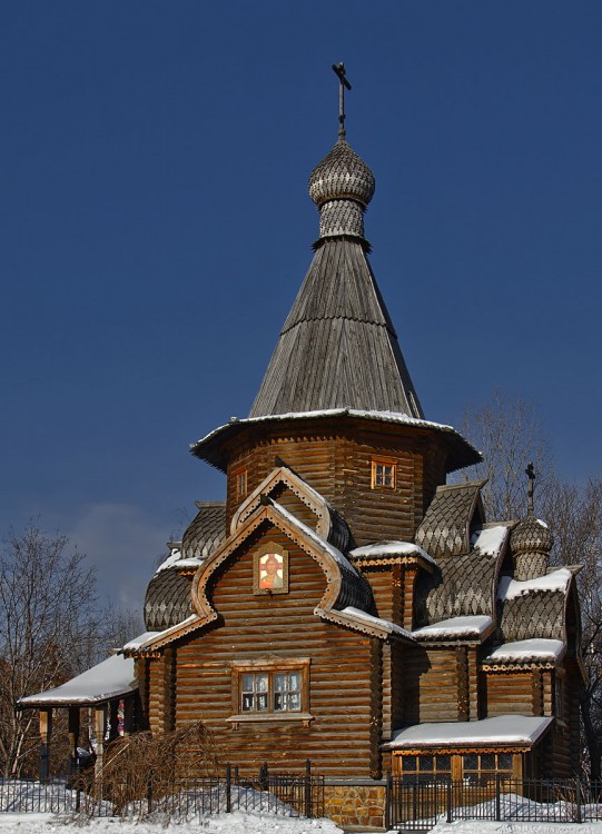 Северное Медведково. Церковь Алексия, митрополита Московского в Северном Медведкове. общий вид в ландшафте