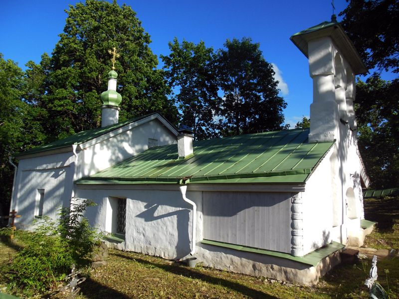Церковь Сергия Радонежского и Никандра, Изборск (Печорский район, Псковская область). фасады, Общий вид с северо-запада
