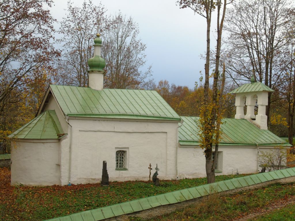 Церковь Сергия Радонежского и Никандра, Изборск (Печорский район, Псковская область). фасады