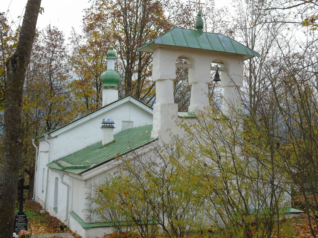 Изборск. Церковь Сергия Радонежского и Никандра. фасады