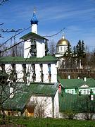 Печоры. Успенский Псково-Печерский монастырь. Звонница