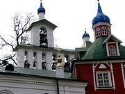 Печоры. Успенский Псково-Печерский монастырь. Звонница
