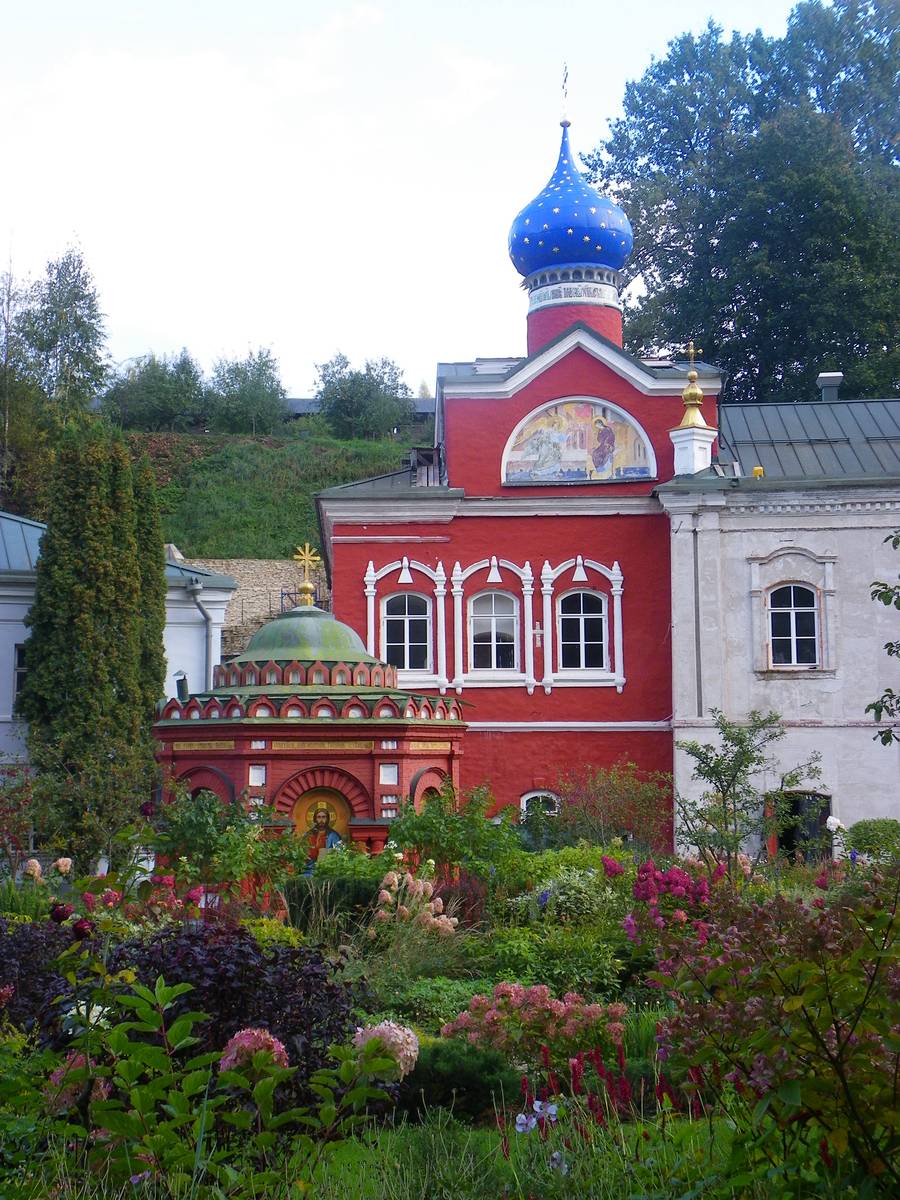 фасады. Успенский Псково-Печерский монастырь. Церковь Благовещения Пресвятой Богородицы, Печоры (Печорский район, Псковская область)