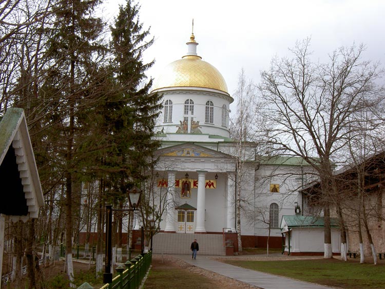 Успенский Псково-Печерский монастырь. Собор Михаила Архангела, Печоры (Печорский район, Псковская область). фасады