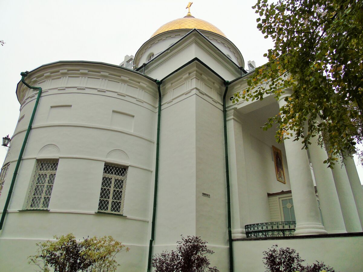 Успенский Псково-Печерский монастырь. Собор Михаила Архангела, Печоры (Печорский район, Псковская область). архитектурные детали