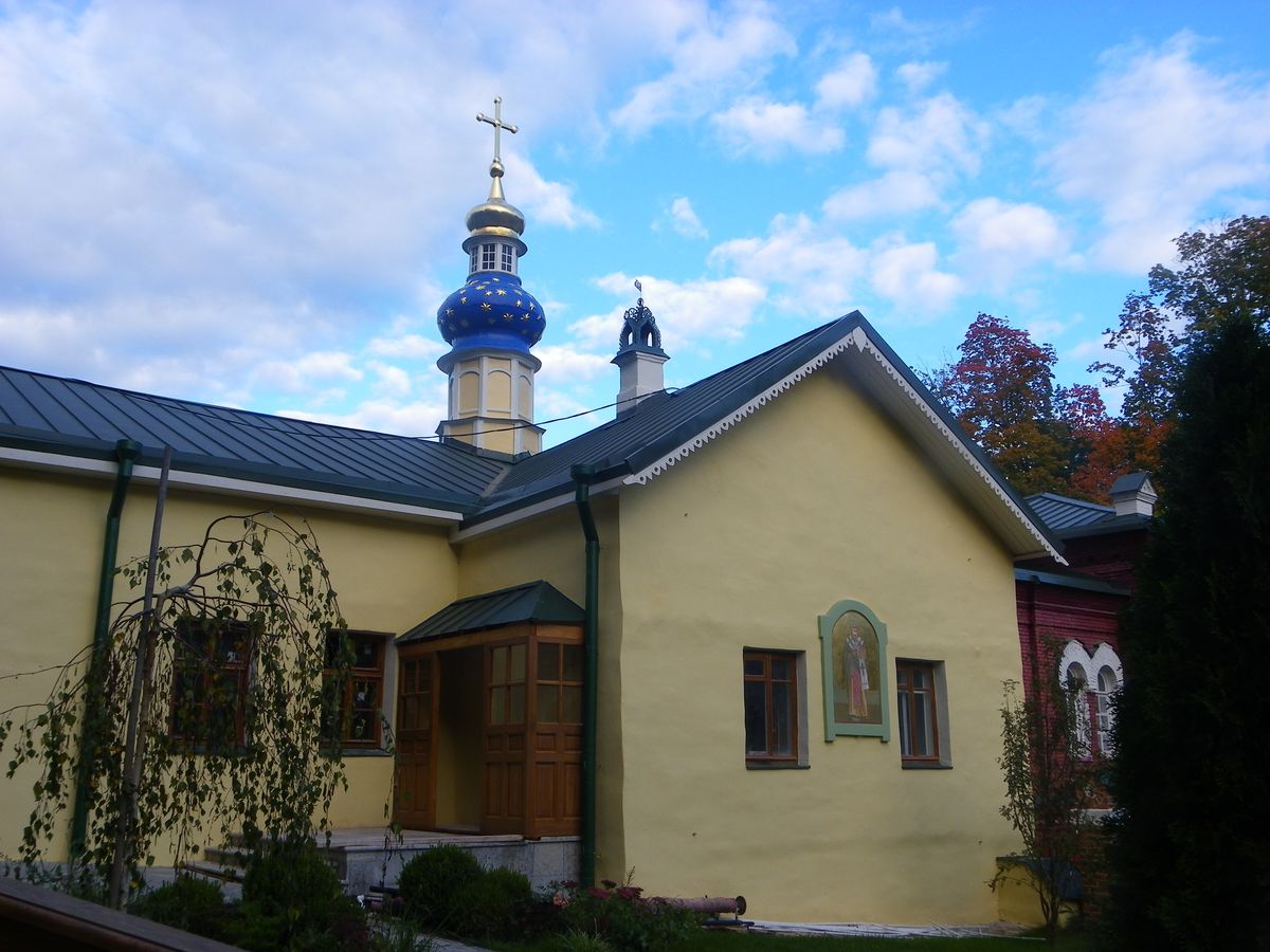 фасады. Успенский Псково-Печерский монастырь. Церковь святого Лазаря, Печоры (Печорский район, Псковская область)