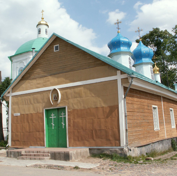 Церковь Варвары великомученицы, Печоры (Печорский район, Псковская область). архитектурные детали