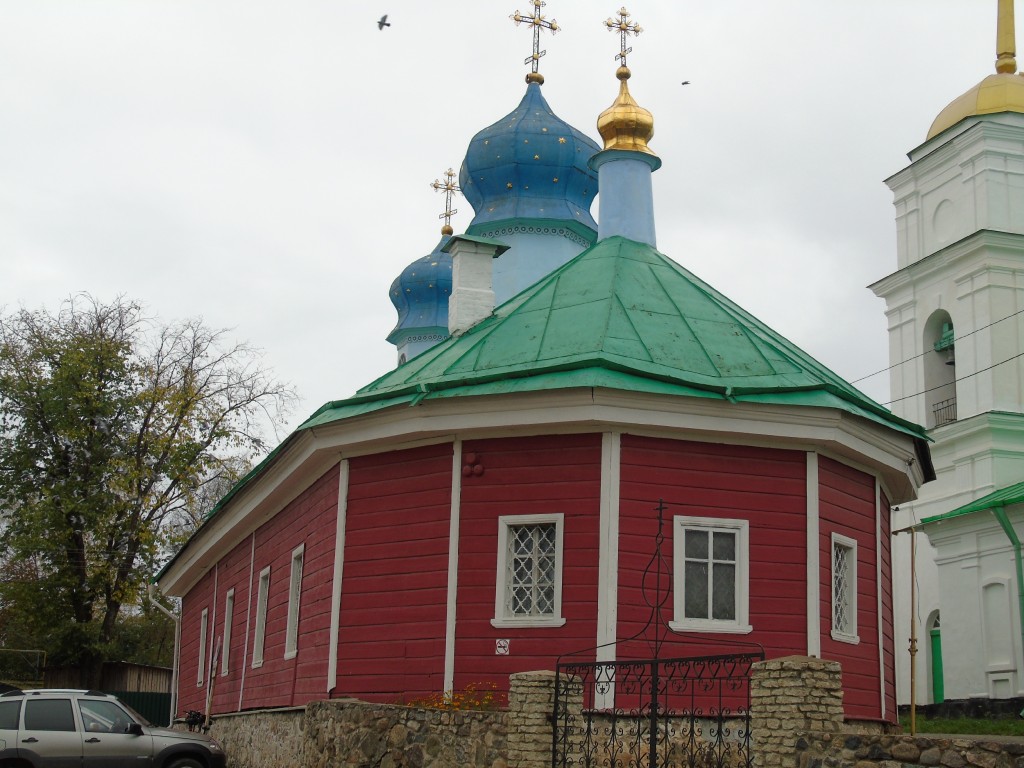 Церковь Варвары великомученицы, Печоры (Печорский район, Псковская область). архитектурные детали
