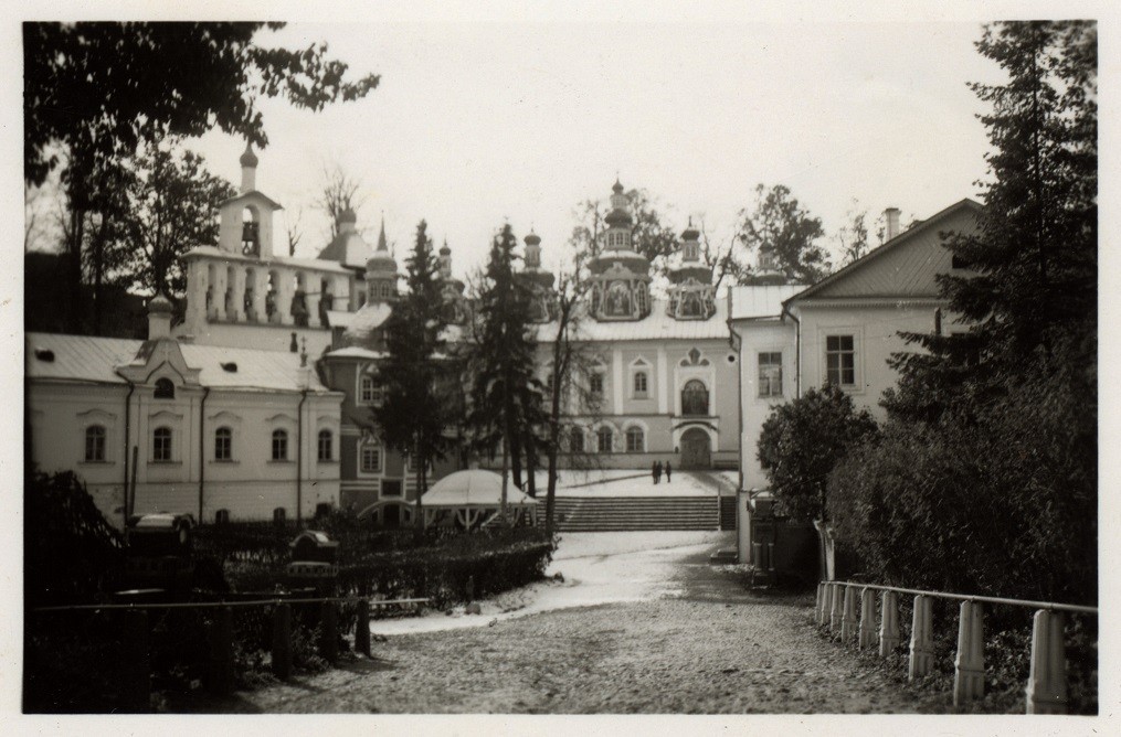Успенский Псково-Печерский монастырь. Собор Успения Пресвятой Богородицы, Печоры (Печорский район, Псковская область). архивная фотография, Фото 1941 г. с аукциона e-bay.de
