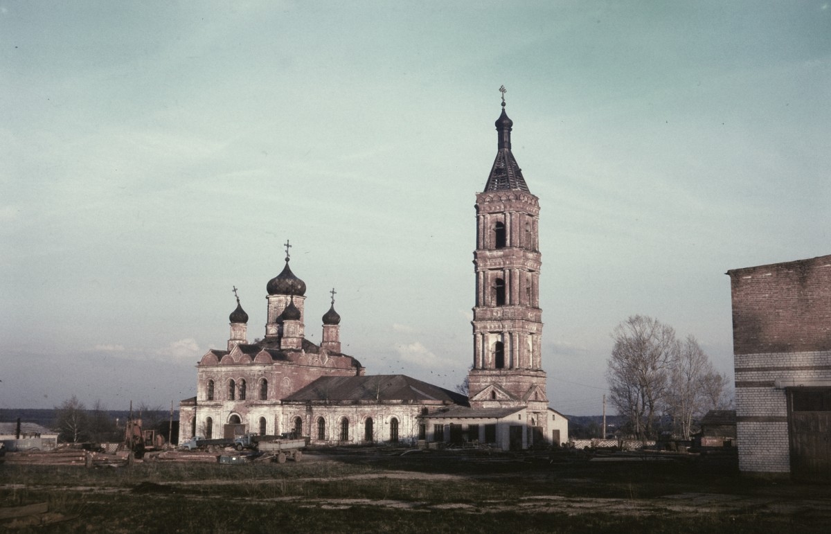 Церковь Троицы Живоначальной в Песьянке, Гатиха (Камешковский район, Владимирская область). фасады