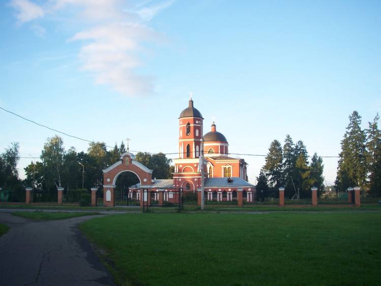 Савёлки. Церковь Николая Чудотворца в Ржавках. общий вид в ландшафте