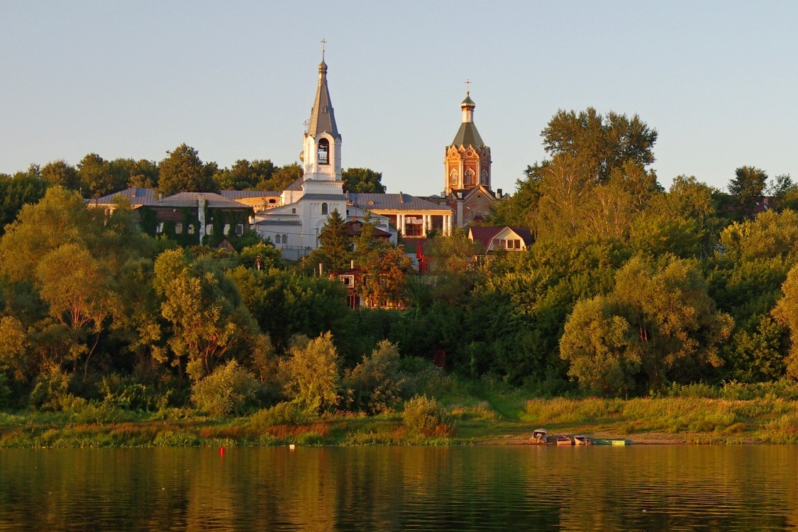 Церковь Благовещения Пресвятой Богородицы, Касимов (Касимовский район и г. Касимов, Рязанская область). фасады, Вид с Оки с Вознесенским собором
