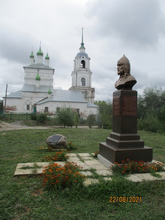 Церковь Богоявления Господня, Касимов (Касимовский район и г. Касимов, Рязанская область). дополнительная информация, памятник Св. Александру Невскому