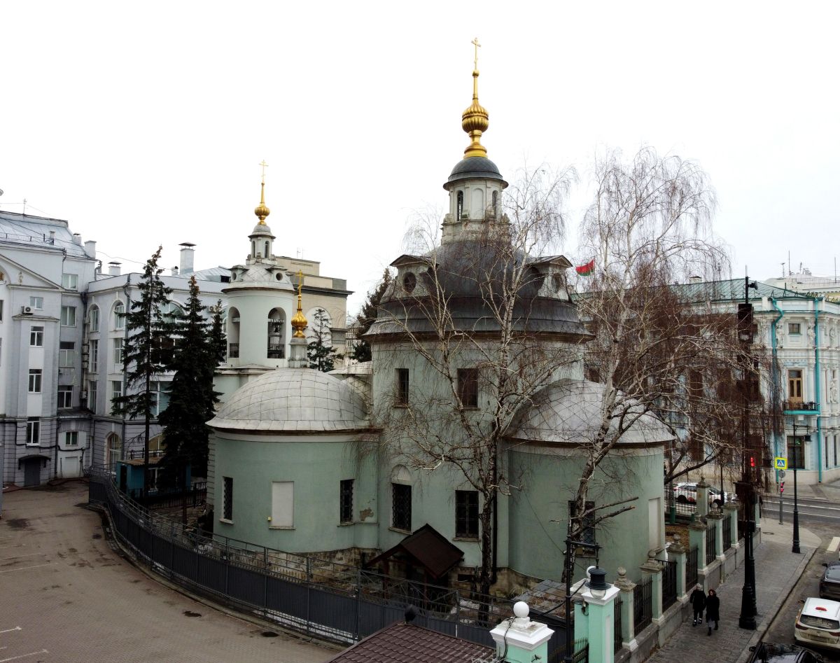 Церковь Космы и Дамиана (Исцеления Спасителем расслабленного) на Маросейке, Басманный (Центральный административный округ (ЦАО), г. Москва). фасады