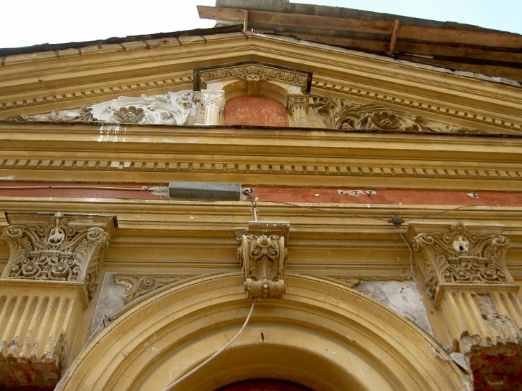 Басманный. Церковь Ирины (Троицы Живоначальной) в Покровском. архитектурные детали