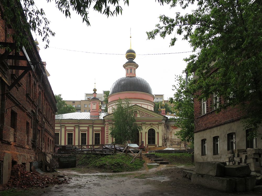 Церковь Ирины (Троицы Живоначальной) в Покровском, Басманный (Центральный административный округ (ЦАО), г. Москва). фасады