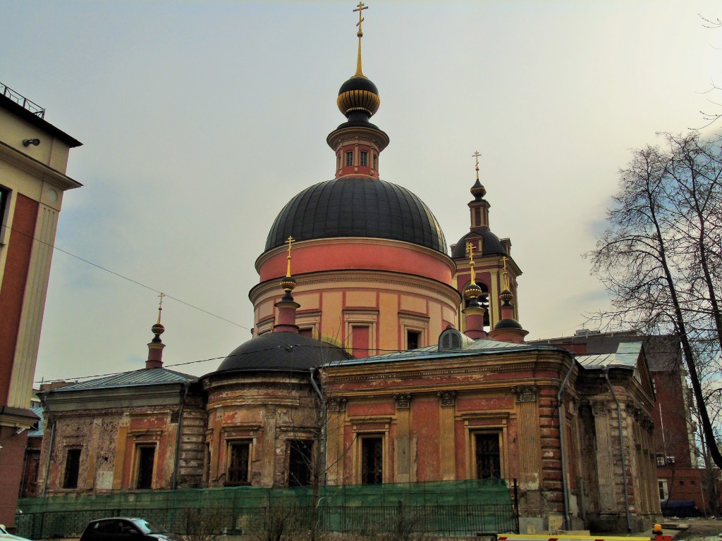 Церковь Ирины (Троицы Живоначальной) в Покровском, Басманный (Центральный административный округ (ЦАО), г. Москва). фасады