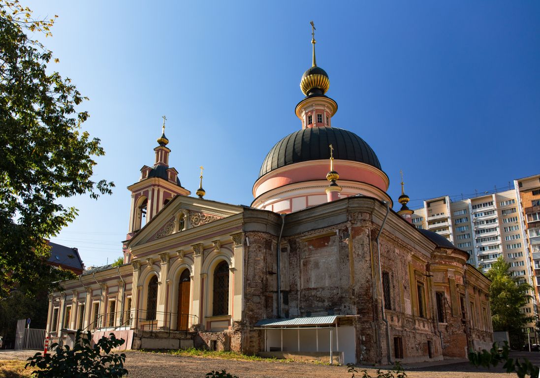 Басманный. Церковь Ирины (Троицы Живоначальной) в Покровском. фасады
