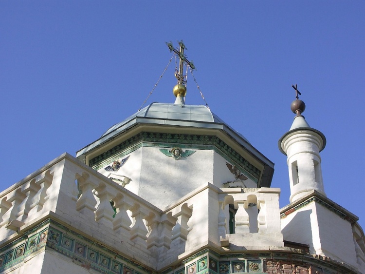 Воскресенский Новоиерусалимский монастырь. Скит патриарха Никона, Истра (Истринский городской округ и ЗАТО Восход, Московская область). архитектурные детали, верх храма после реставрации.