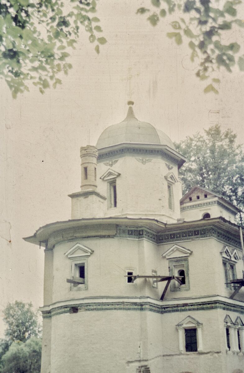 Воскресенский Новоиерусалимский монастырь. Скит патриарха Никона, Истра (Истринский городской округ и ЗАТО Восход, Московская область). архитектурные детали, Скан с плёнки из домашнего архива.
