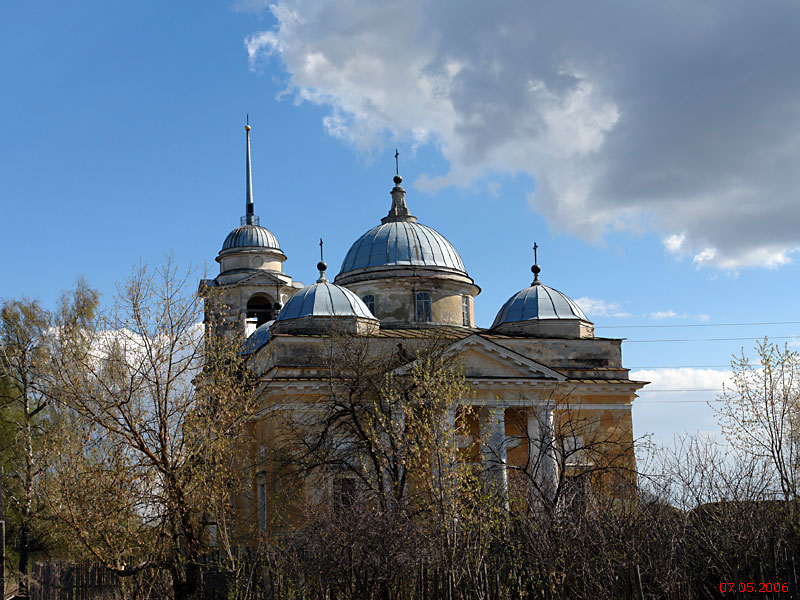 Старица. Собор Бориса и Глеба. общий вид в ландшафте