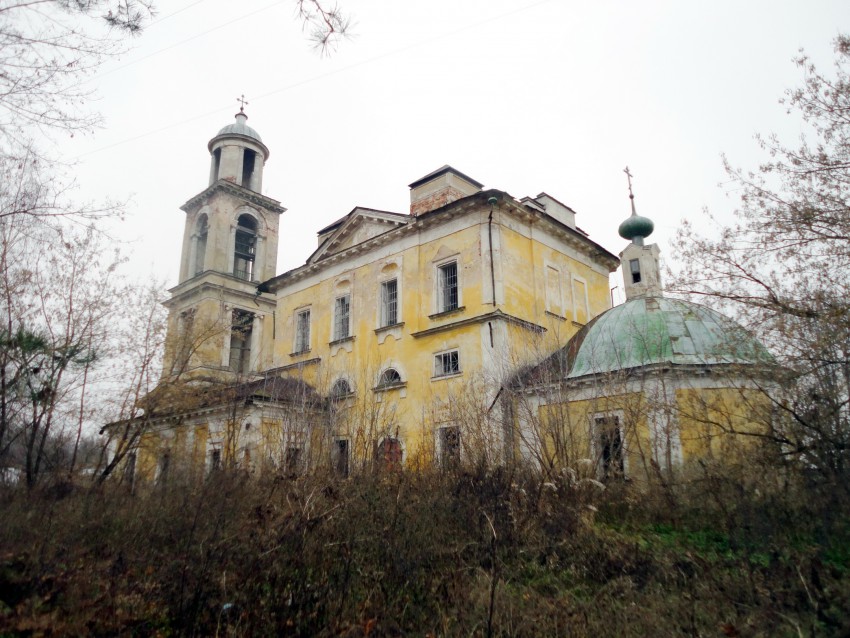 Старица. Церковь Николая Чудотворца. фасады