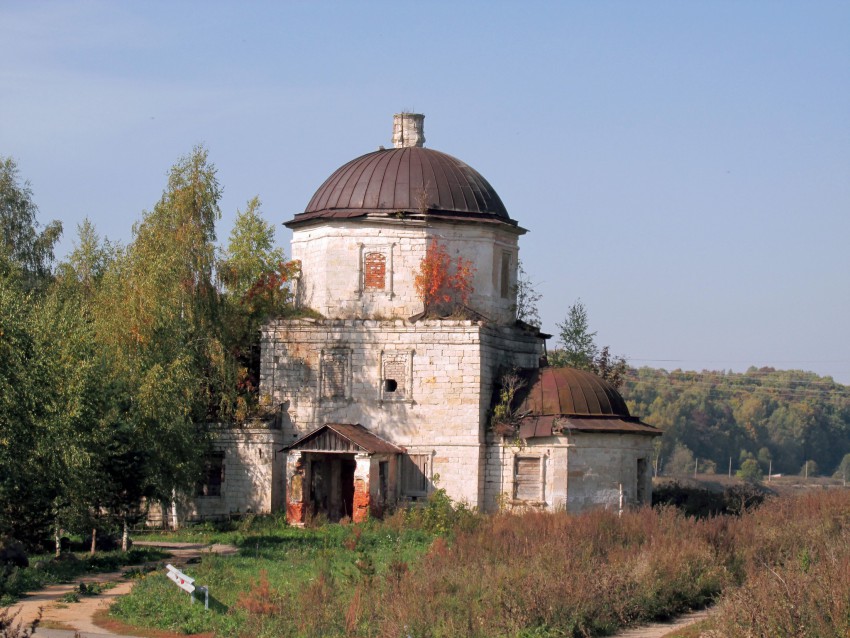 Старица. Церковь Воскресения Христова. фасады