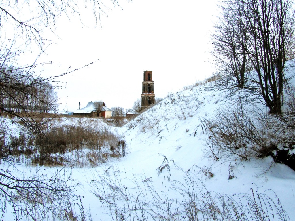 Городище. Колокольня церкви Воскресения Христова. общий вид в ландшафте, вид с северо-запада, с моста на городище