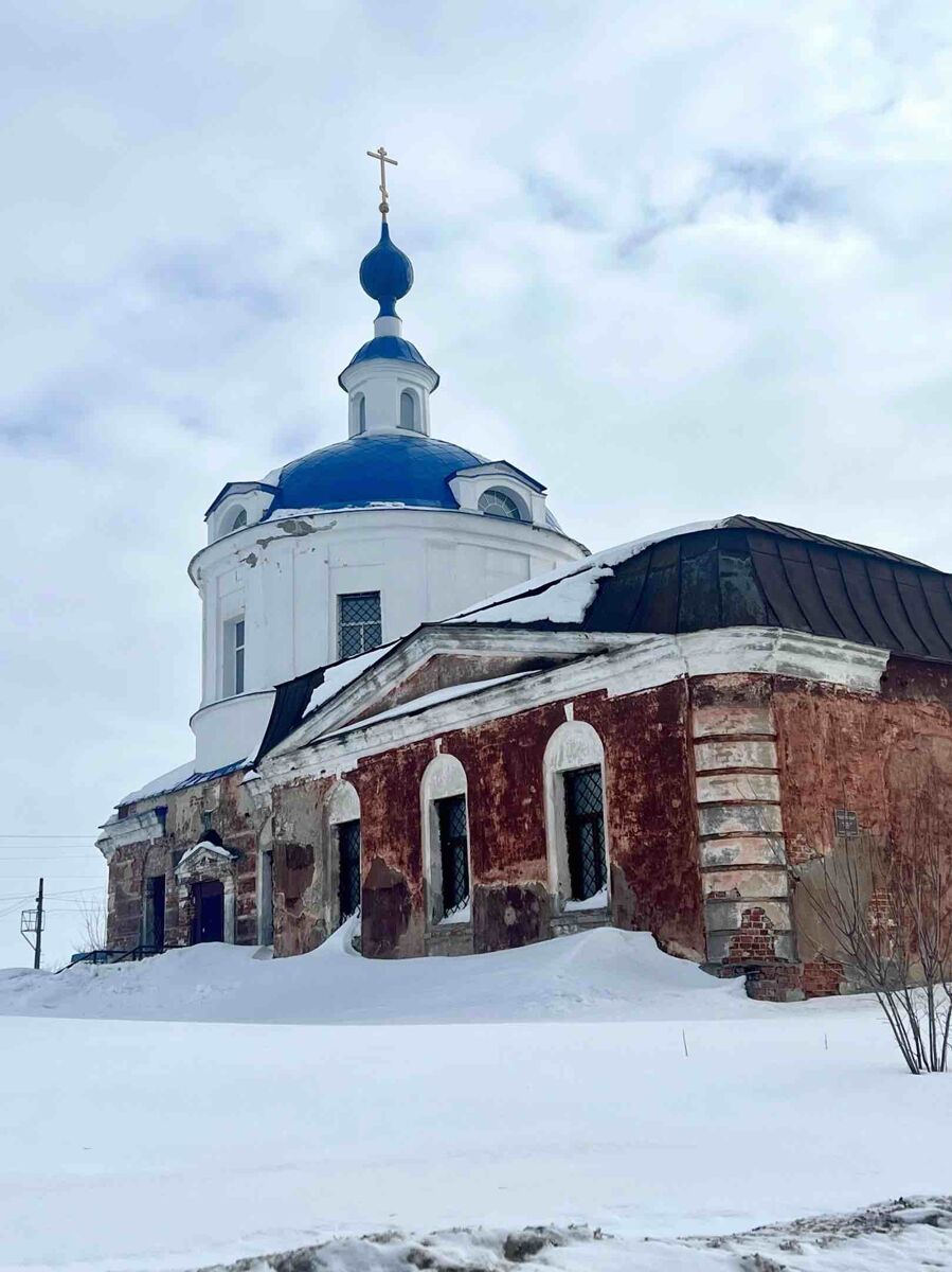 Красное. Церковь иконы Божией Матери 